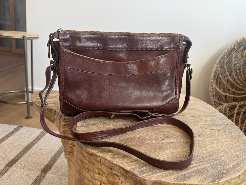 Vintage Brahmin Cognac Brown Leather Crossbody Zip Purse USA Classic Medium - Picture 1 of 15
